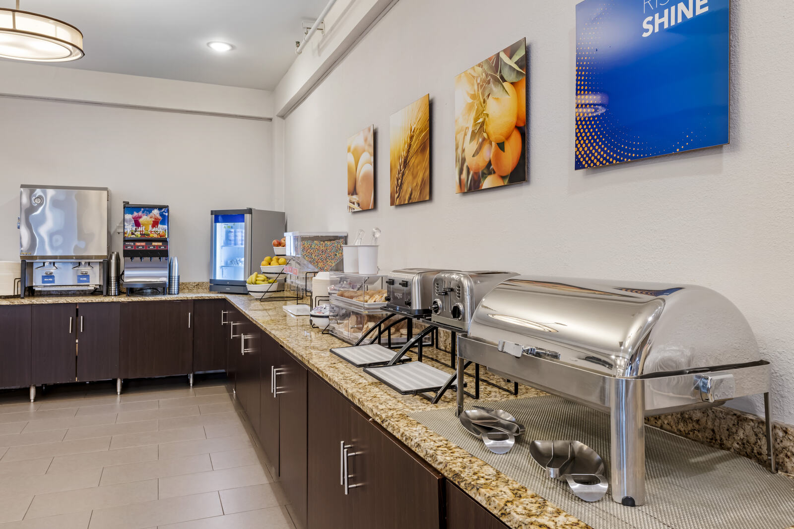 Breakfast dining area at Comfort Inn Bloomington